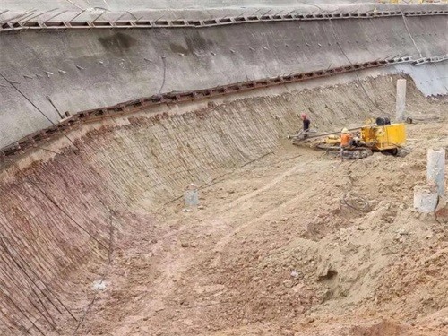 巴音郭楞基坑边坡加固
